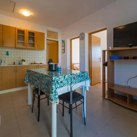 Stipe Apartament Novi Vinodolski