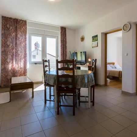 Apartment Stipe