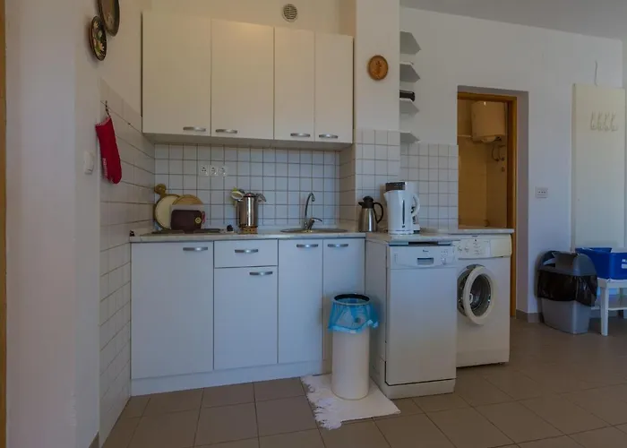Apartment Stipe